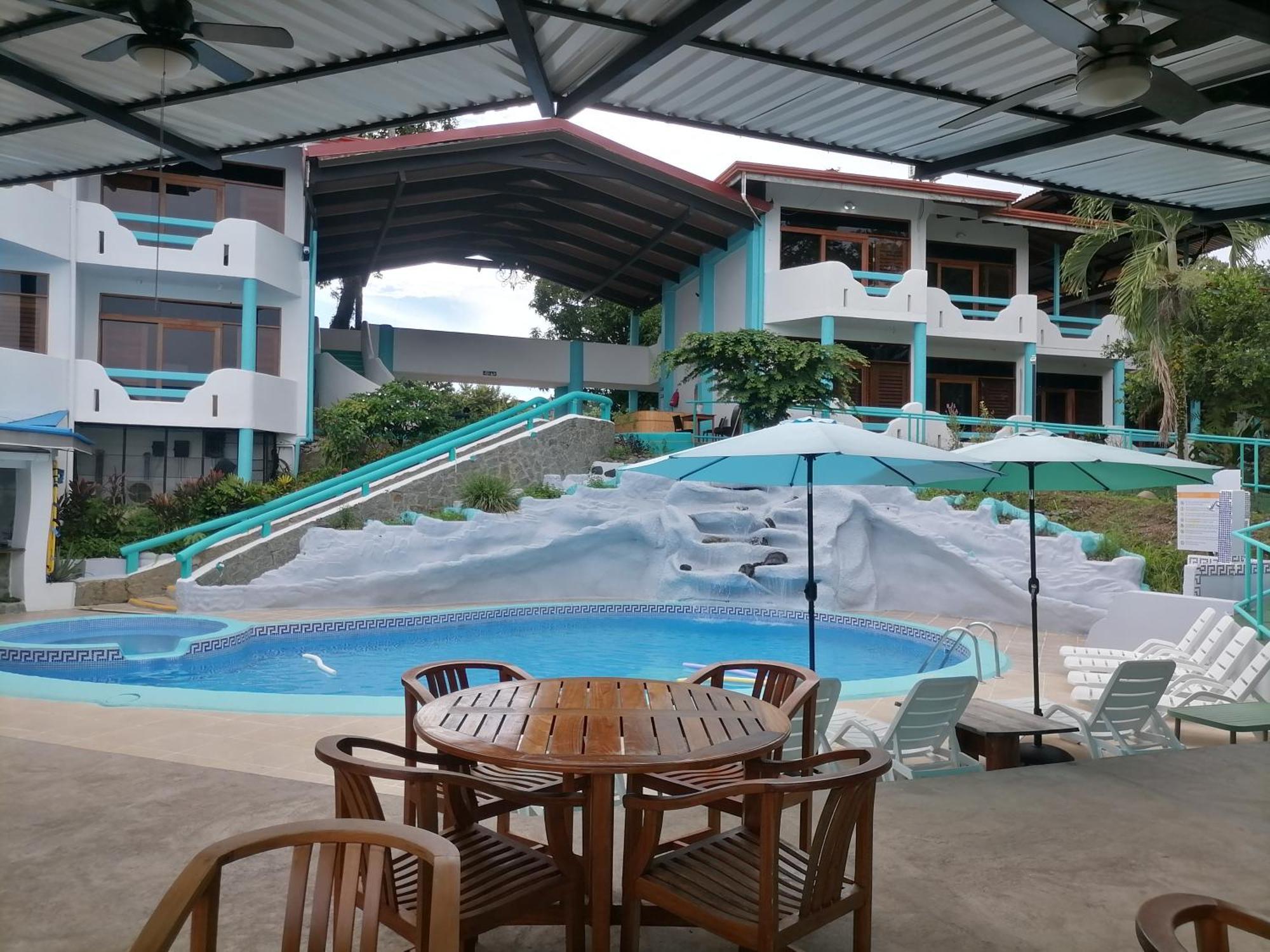 Hotel Planeta Sano Manuel Antonio Luaran gambar