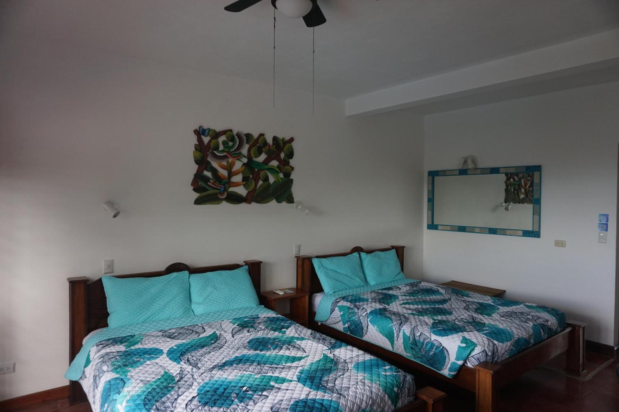 Hotel Planeta Sano Manuel Antonio Luaran gambar