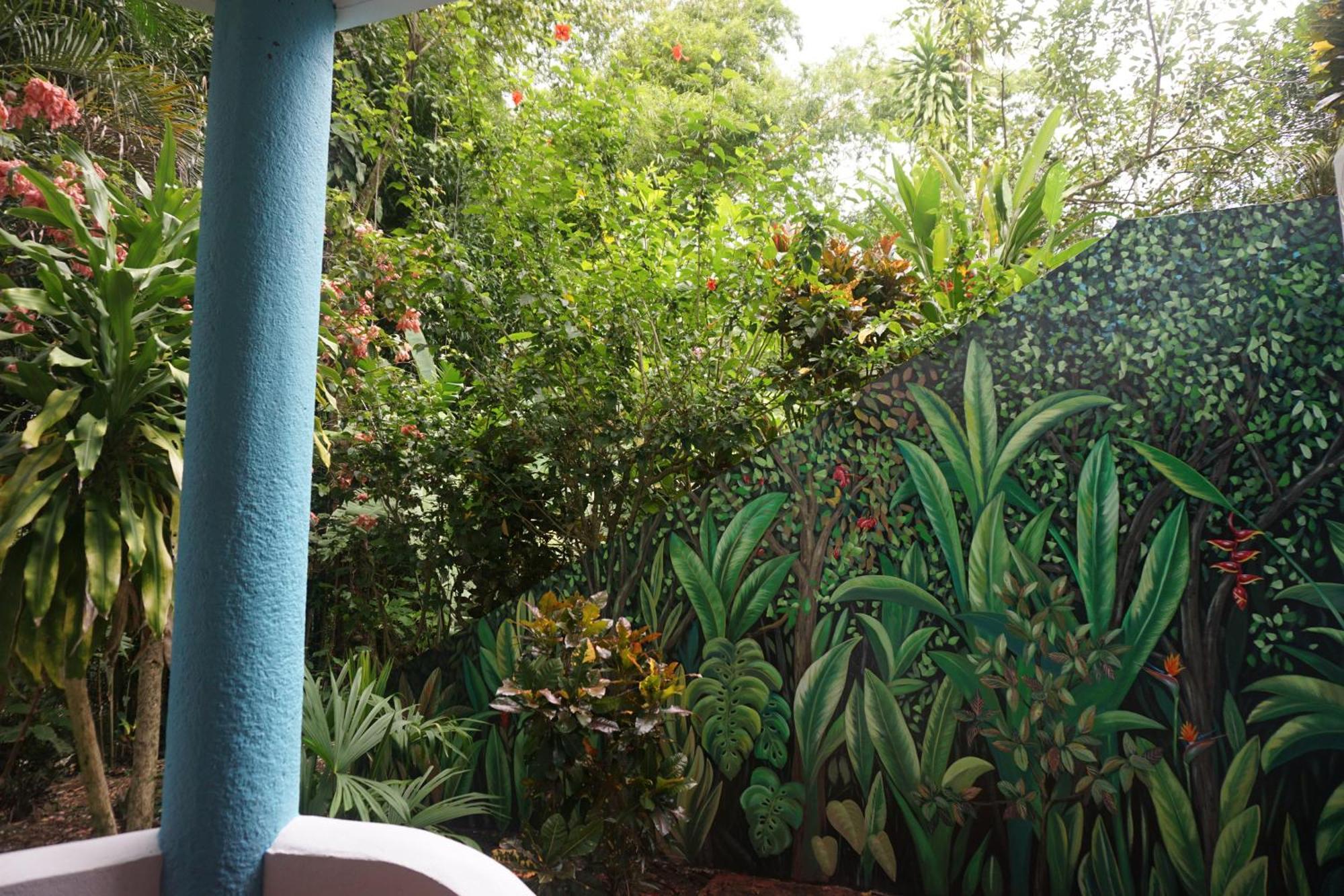 Hotel Planeta Sano Manuel Antonio Luaran gambar