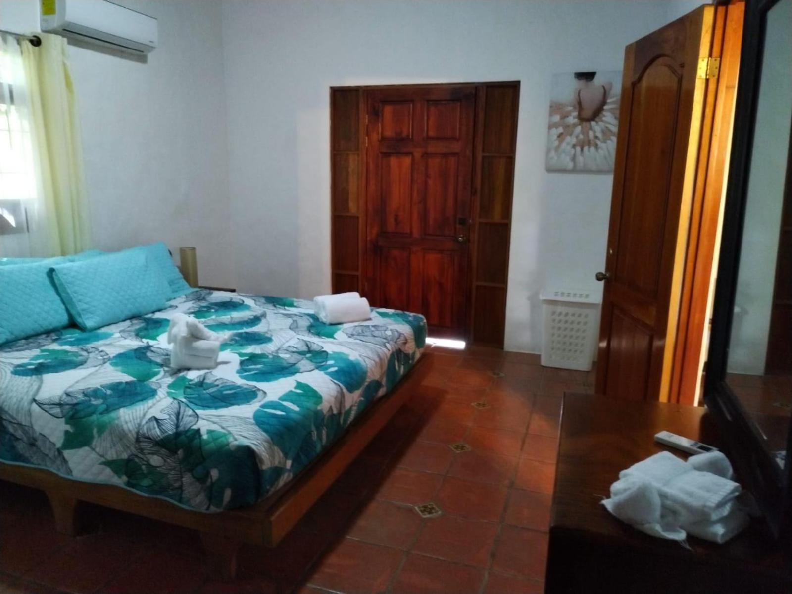 Hotel Planeta Sano Manuel Antonio Luaran gambar